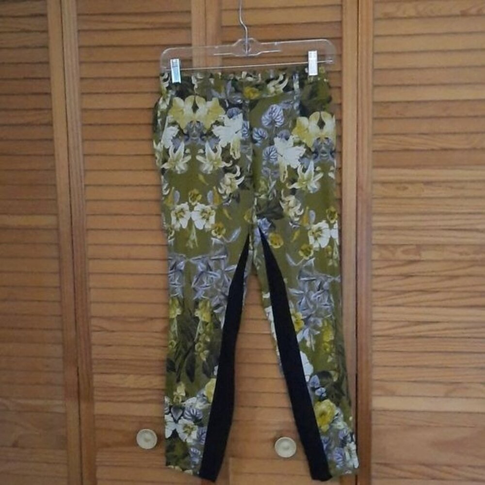 Sisley Elastic Waist With Snap & Zipper Closure Jogger Pants